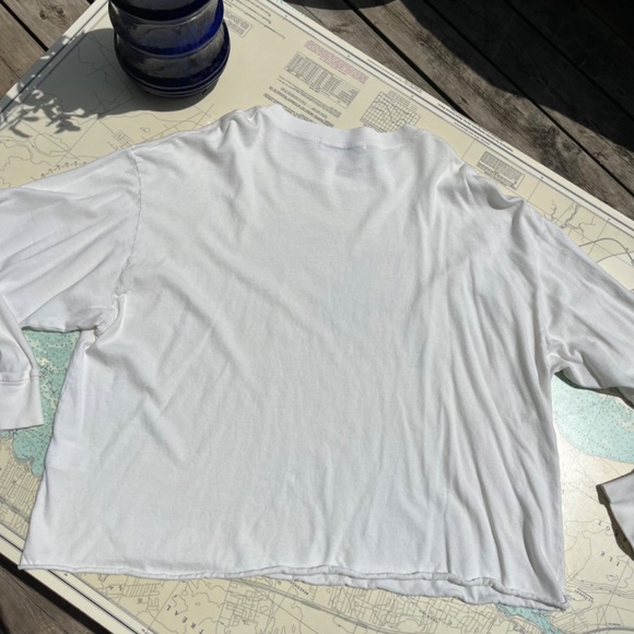 Daydreamer TLC Cropped Graphic Long Sleeve Tee - Picture 5 of 5